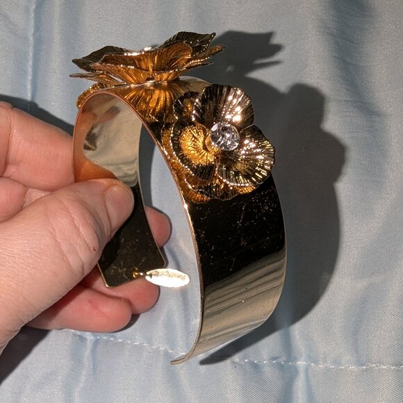 Natasha Gold Floral Statement Cuff 5163 - Picture 3 of 6